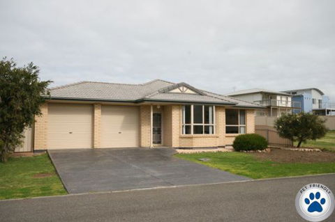 LJ Hooker Goolwa Holiday Rentals - 42 Underwood Avenue, Goolwa Beach - Accommodation Fremantle 20