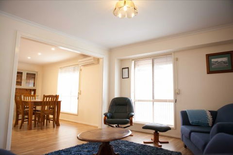 Unit 2 - Accommodation Fremantle 2