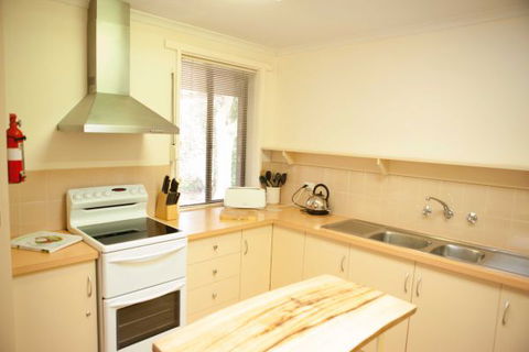 Unit 2 - Accommodation Fremantle 5