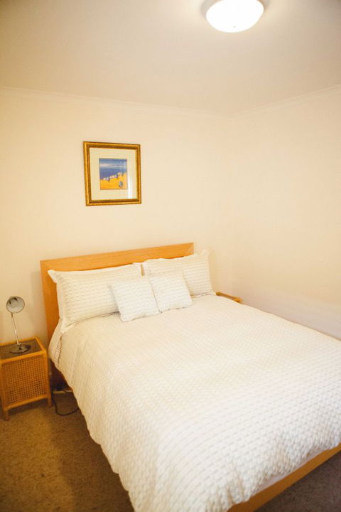 Unit 2 - Accommodation Fremantle 8