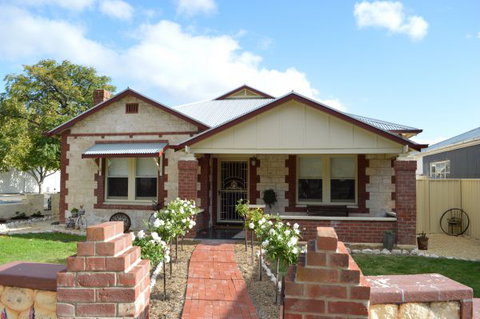 Two Cow Cottage Bed And Breakfast - Accommodation Fremantle 1