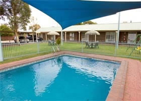 Carn Court Holiday Apartments - Accommodation Fremantle 2
