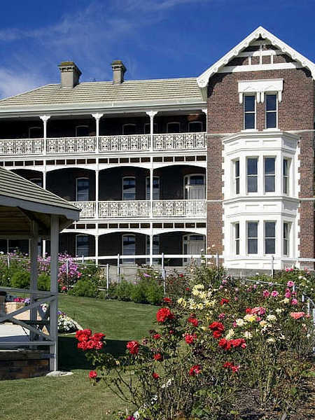 Auldington - Accommodation Fremantle 0