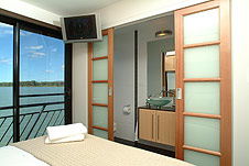 Whitewater Houseboat - Accommodation Fremantle 1