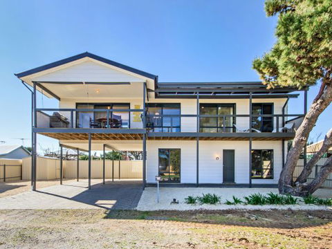Century 21 SouthCoast: Whinnerah Sunsets - Accommodation Fremantle 0