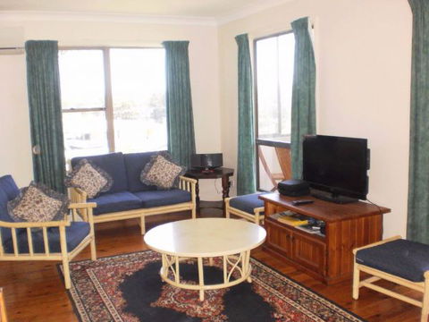 Anchors Aweigh - Accommodation Fremantle 3