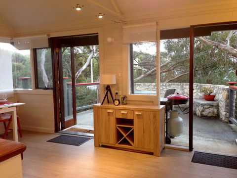 Serenity Cottage - Accommodation Fremantle 2