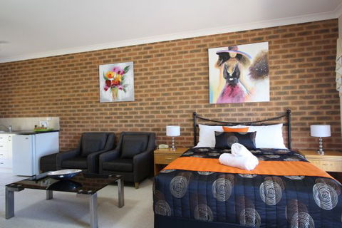 Top Of The Town Motor Inn Yackandandah - Accommodation Fremantle 0