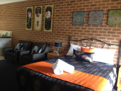 Top Of The Town Motor Inn Yackandandah - Accommodation Fremantle 2