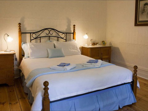 Brown's House Bed & Breakfast - Accommodation Fremantle 4
