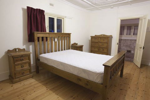 Engineers Lodge - Accommodation Fremantle 2
