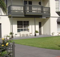Glenelg Sea-Breeze BB - Accommodation Fremantle