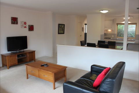 Adelaide Serviced Accommodation - Childers House - Accommodation Fremantle 0