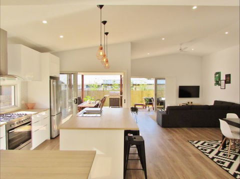 All Decked Out: Lake Conjola - Accommodation Fremantle 0