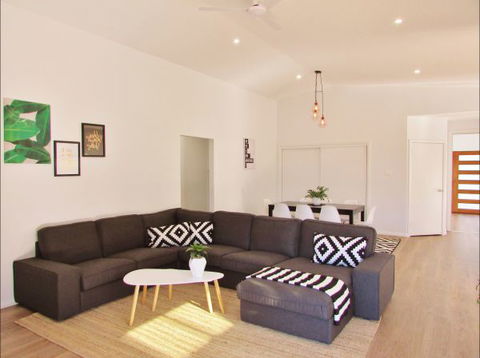 All Decked Out: Lake Conjola - Accommodation Fremantle 5