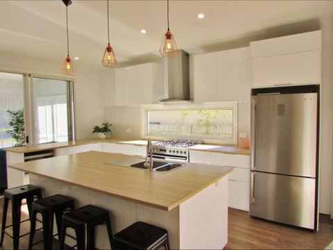 All Decked Out: Lake Conjola - Accommodation Fremantle 6