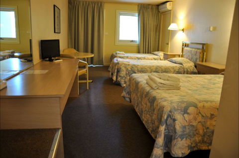 Alpine Inn - Accommodation Fremantle 3