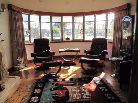 B&B Wodonga - Art Deco Accommodation - Accommodation Fremantle 5