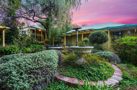 Bendigo Cottages Bed And Breakfast - Accommodation Fremantle 0