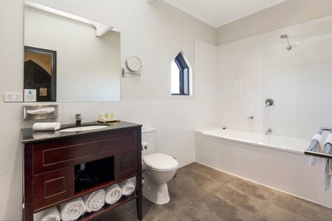 Castle Suites - Kryal Castle - Accommodation Fremantle 4