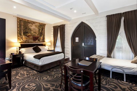 Castle Suites - Kryal Castle - Accommodation Fremantle 9