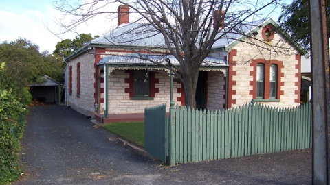 Naracoorte Cottages – Smith Street Villa - Accommodation Fremantle 0