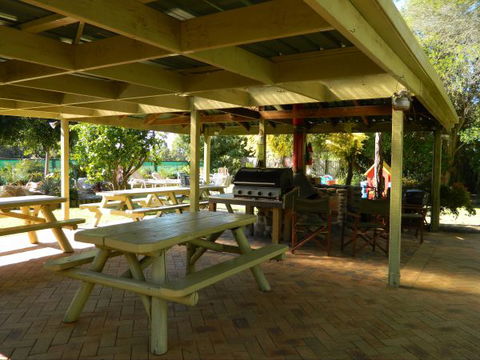 Melaleuca Grove Holiday Units & Motor Inn - Accommodation Fremantle 4