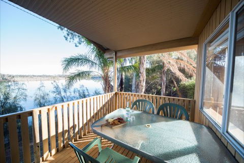 Mundic Waterfront Cottages - Accommodation Fremantle 5