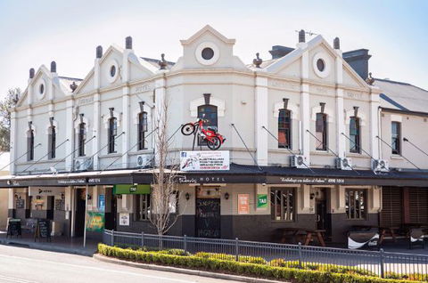 Pedens Hotel - Accommodation Fremantle 0