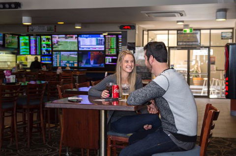 Pedens Hotel - Accommodation Fremantle 1