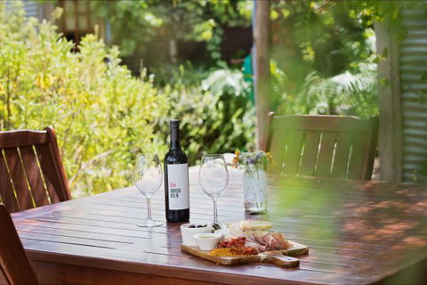 Red Poles Bed And Breakfast - Accommodation Fremantle 3