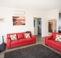 RED FIN part of BLUE FIN HOLIDAY HOMES - Accommodation Fremantle