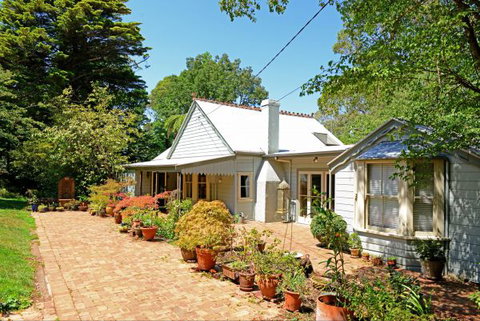 Sefton Cottage - Accommodation Fremantle 0