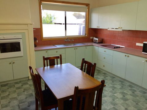 Smith Street Cottage - Accommodation Fremantle 5