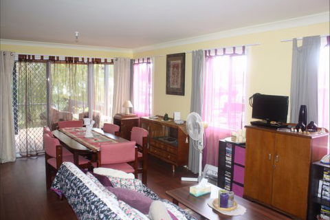 The Red House - Accommodation Fremantle 2