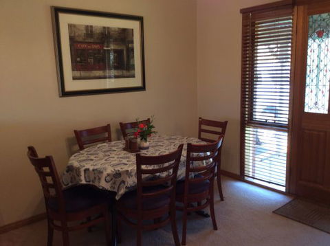 Abrigo Apartment - Accommodation Fremantle 2