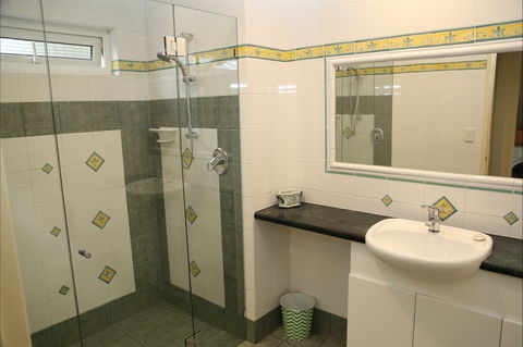 A Beach House Near Manly Two - Accommodation Fremantle 3