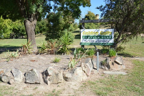 Adelong Golden Gully Caravan Park - Accommodation Fremantle 0