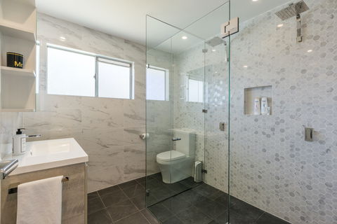 Amalfi Beach House - Accommodation Fremantle 3