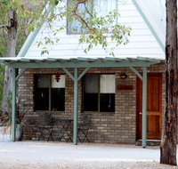 Caves Road Chalets - Accommodation Fremantle