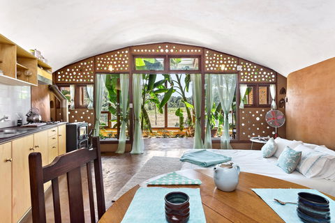 Earthship Ironbank - Accommodation Fremantle 2