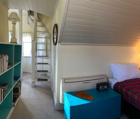 Eastern Beach Art House - Accommodation Fremantle 3