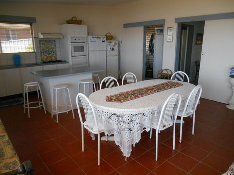 Edith's - Accommodation Fremantle 2