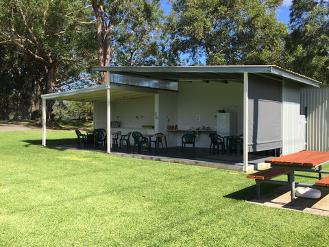 Emerald Tiki Village Caravan Park - Accommodation Fremantle 1