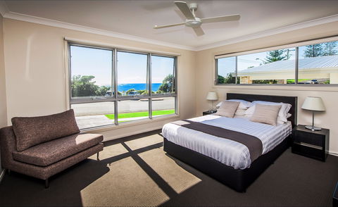 Escape At Nobbys - Accommodation Fremantle 4
