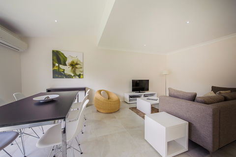 Escape At Nobbys - Accommodation Fremantle 7