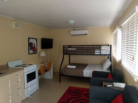 Glenwood Tourist Park And Motel - Accommodation Fremantle 5