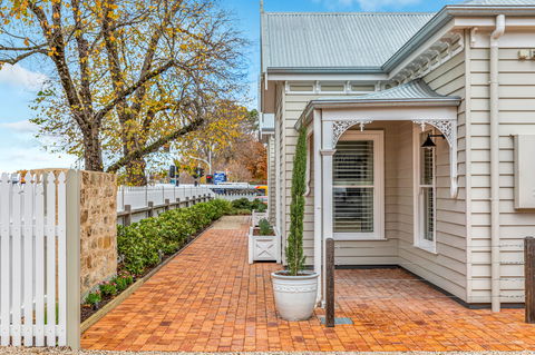Grandview Accommodation - The Elm Tree Apartments - Accommodation Fremantle 0