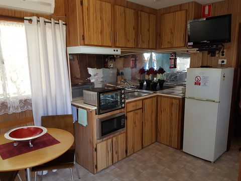 Kingscote Tourist Park And Family Units - Accommodation Fremantle 4