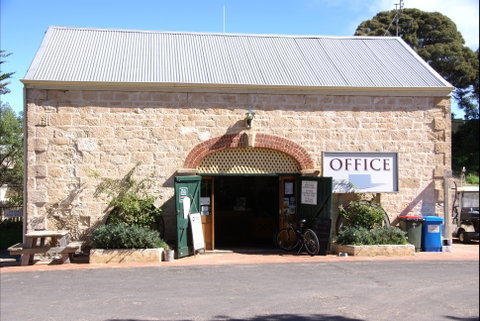 Lakeside Tourist Park - Accommodation Fremantle 1